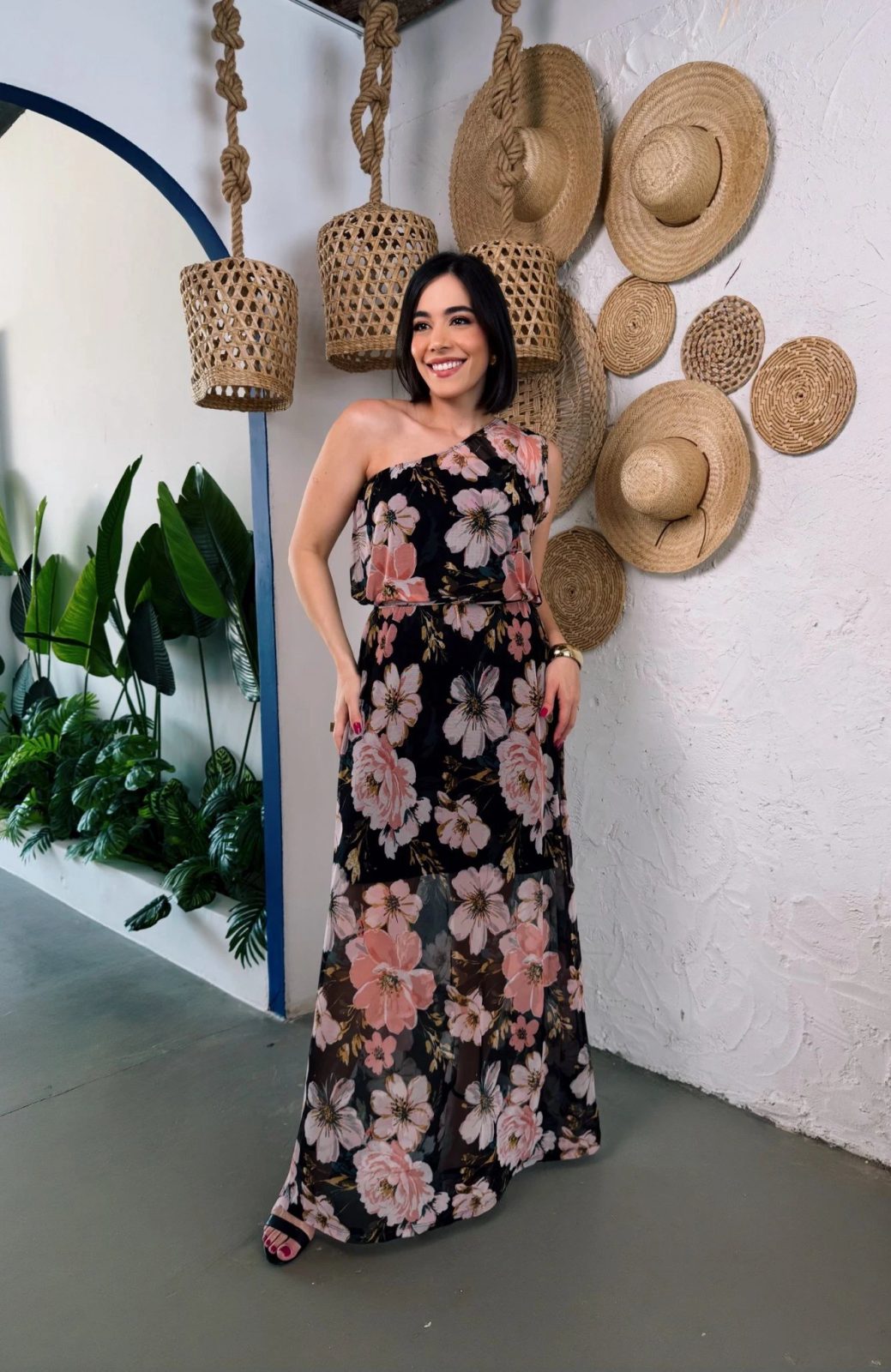 Vestido Tule Nula Manga preto